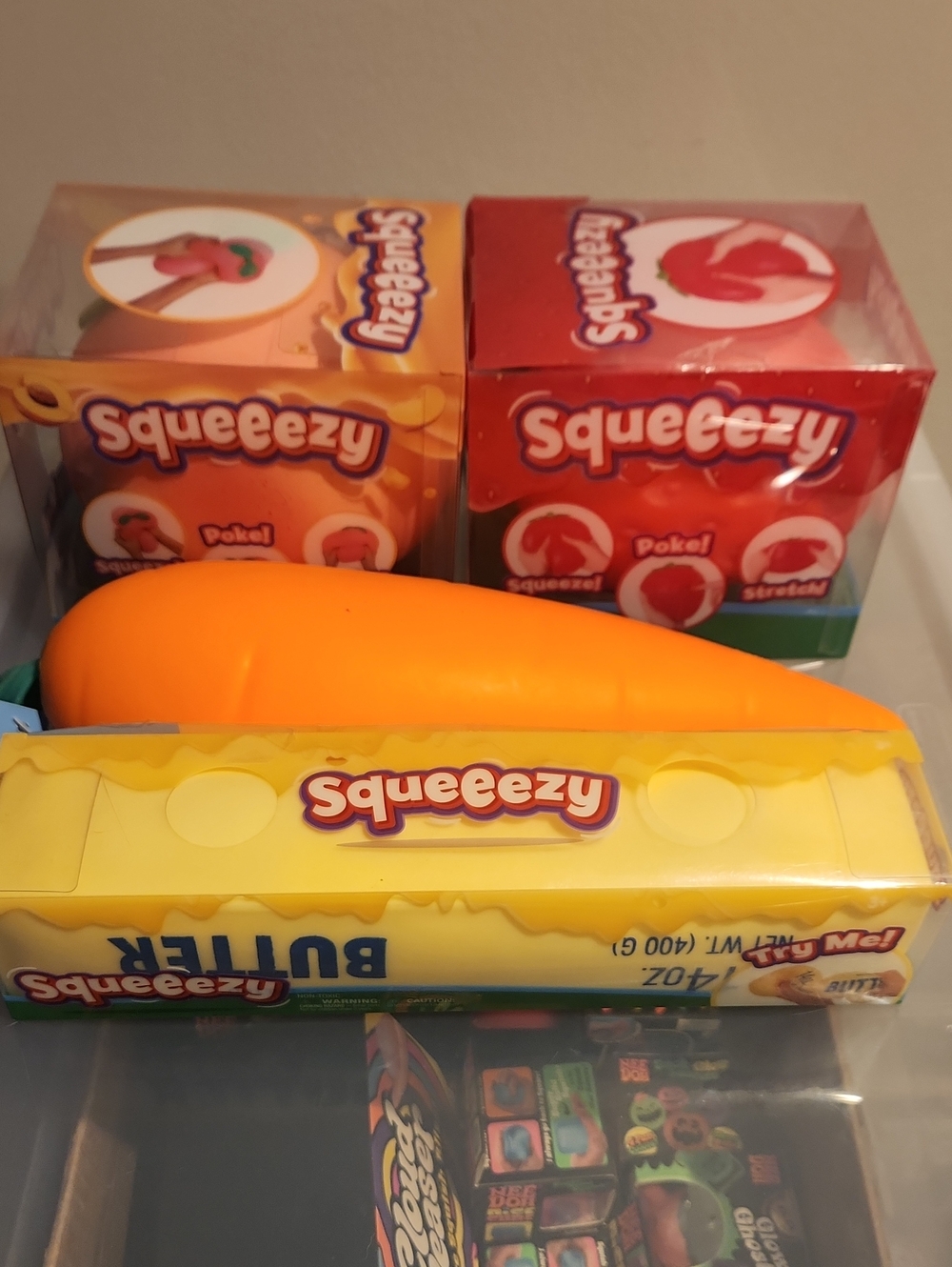 Squeeezy Lot Of 4, Peach, Strawberry, Carrot And Butter 14oz New In Box
